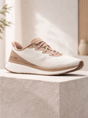 NWT Lane Eight Unisex Relay Trainer Athletic Tennis Shoe - Cream Tan -Size W 8.5